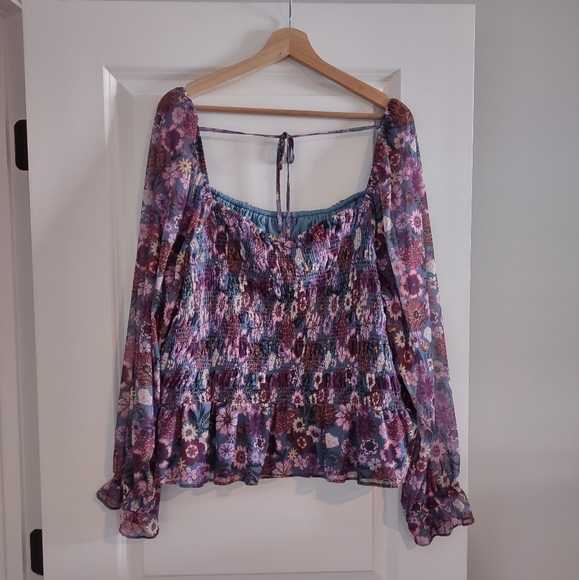 LC Lauren Conrad Smocked Floral Print Top NWT - Picture 11 of 15